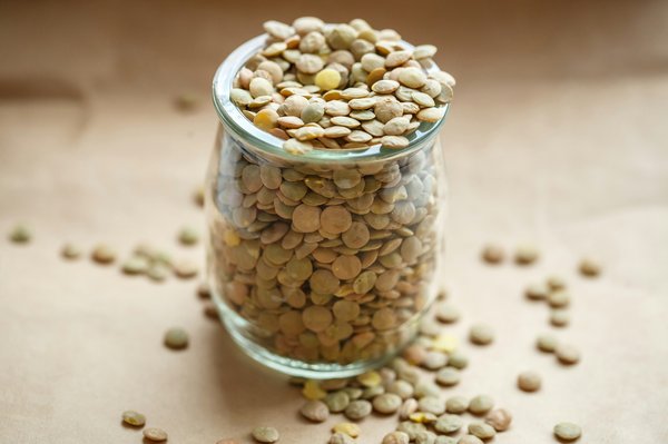 Comment développer un menu de plats à base de lentilles pour un restaurant végétarien?